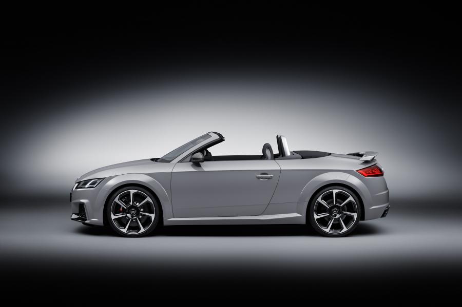  Audi TT RS Roadster (8S) 2016 года  (WW) (фото 41 из 57)